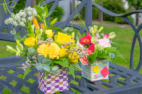 花を飾るうつわを作ろう