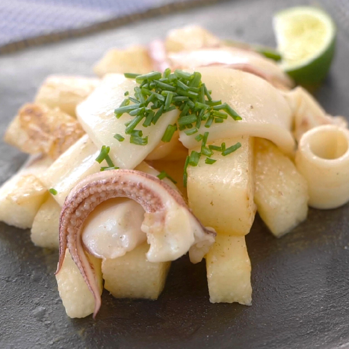 イカと長芋のバター醤油炒め