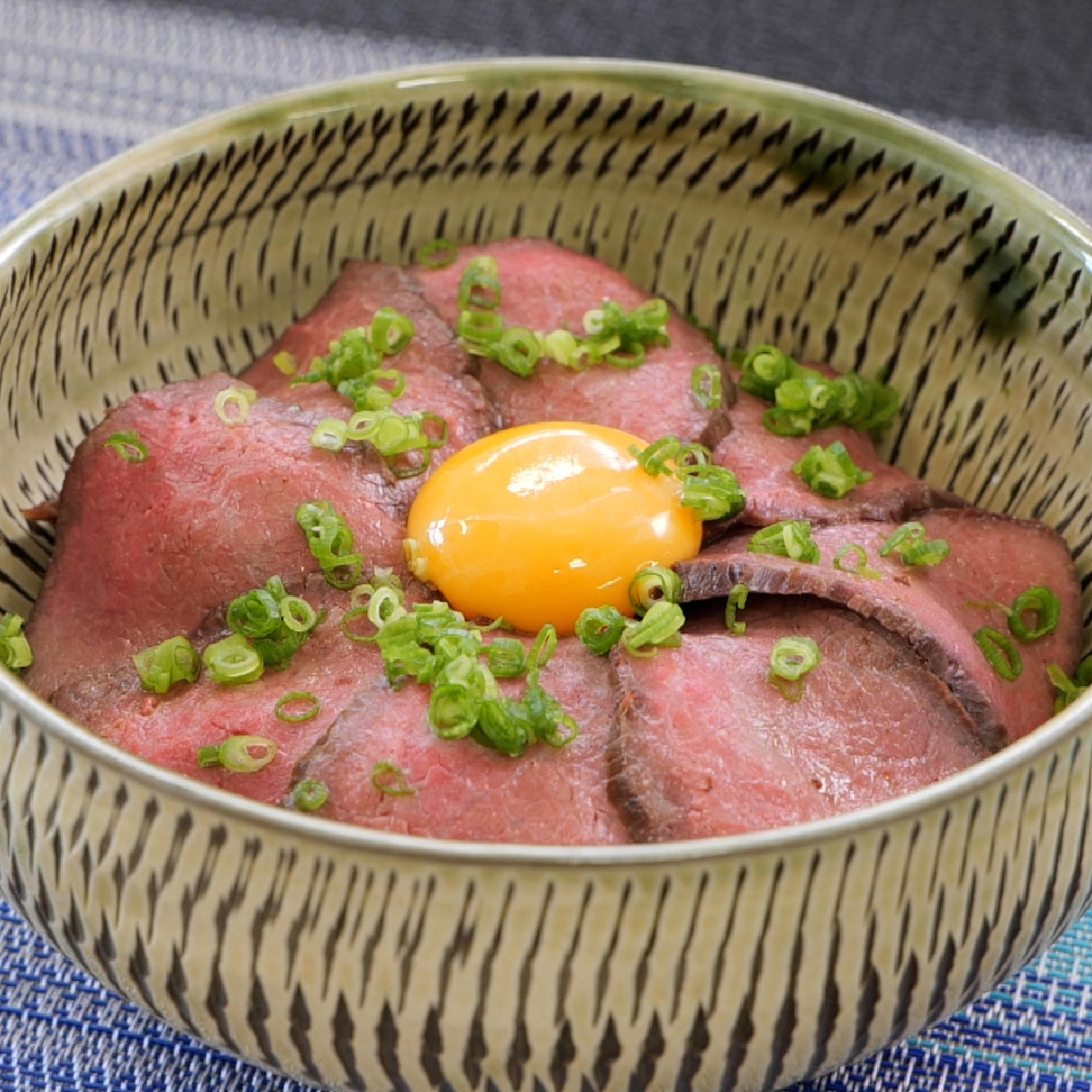 ローストビーフ丼