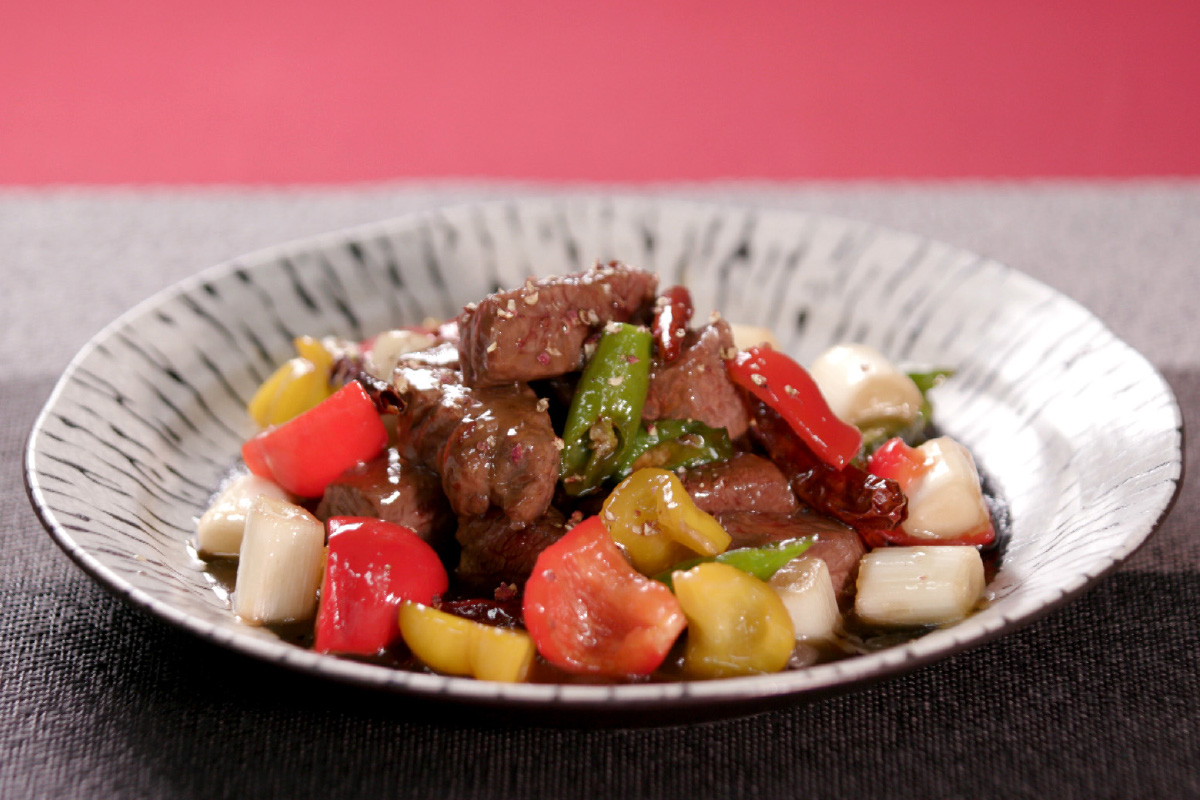 県産和牛の唐辛子炒め